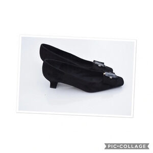 Stuart Weitzman low heels